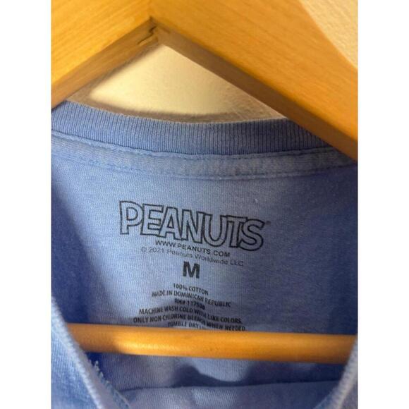 Peanuts Cropped Top Size Medium - Picture 3 of 5
